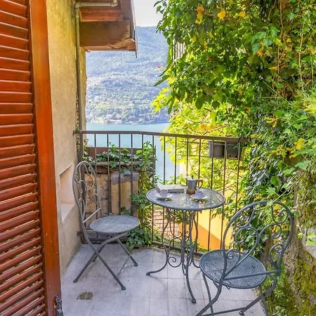 The Twilight - A Window View Of The Prázdninový dům *