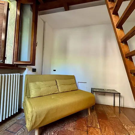 The Twilight - A Window View Of The 別荘 *